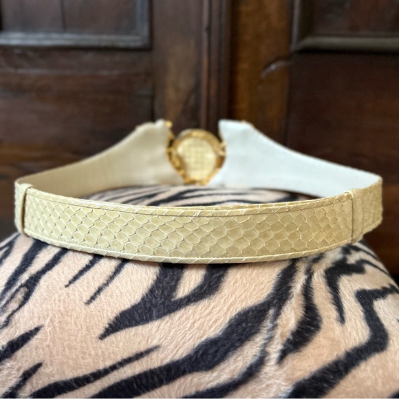Judith Leiber vintage cream snakeskin medallion belt SM - Picture 5 of 5